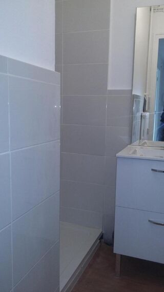  Appartement à louer 4 pièces 66 m²