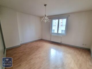  Appartement à louer 3 pièces 65 m²