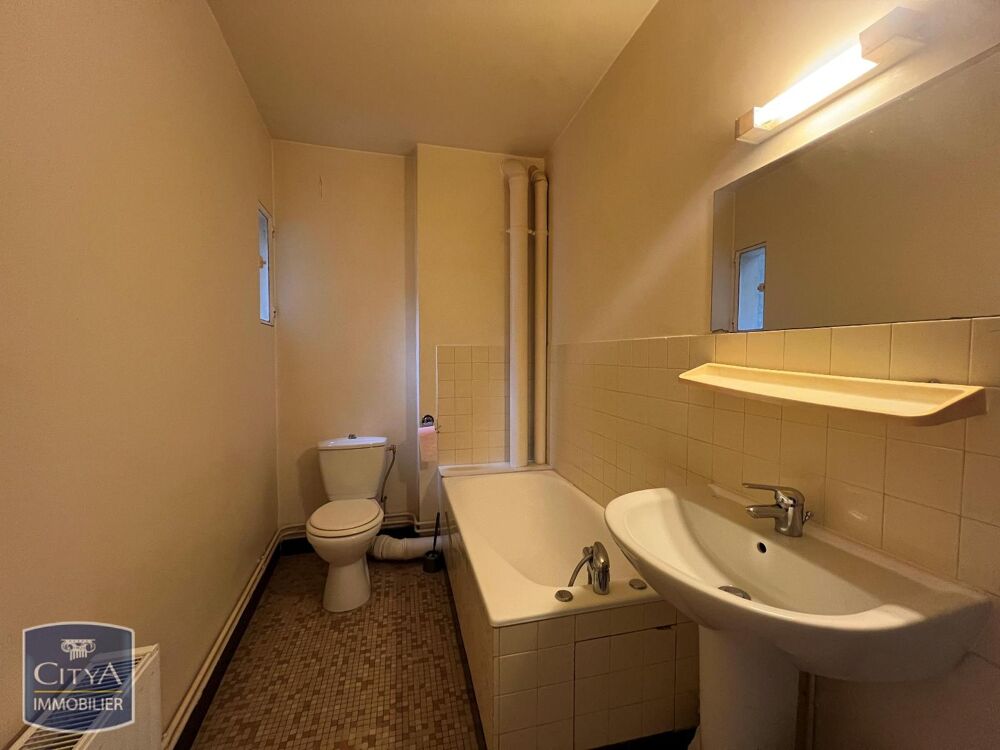 À LOUER : Appartement T1 situé à Beauvais, dans un quart....