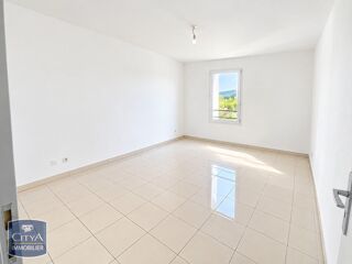  Appartement à louer 3 pièces 69 m²