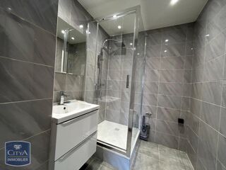  Appartement à louer 3 pièces 75 m²