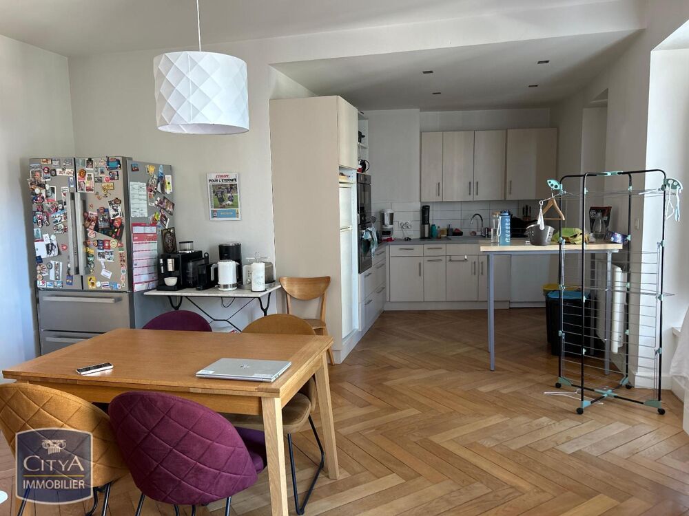 BOURG EN BRESSE, à louer très beau T4 de 102m² situé 12 ....