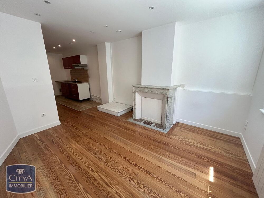location Appartement - 1 pièce(s) - 39 m² Saint-Quentin (02100)