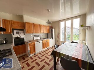  Appartement à louer 5 pièces 108 m²