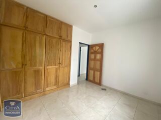  Maison à louer 7 pièces 171 m²