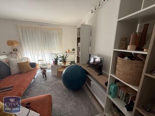  Appartement à louer 3 pièces 79 m²