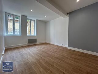  Appartement à louer 2 pièces 33 m²