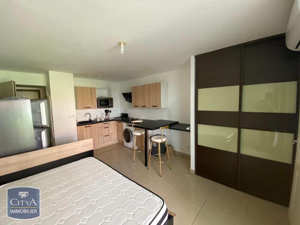 location Appartement - 1 pièce(s) - 20 m² Sainte-Clotilde (97490)