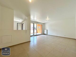  Appartement à louer 4 pièces 86 m²