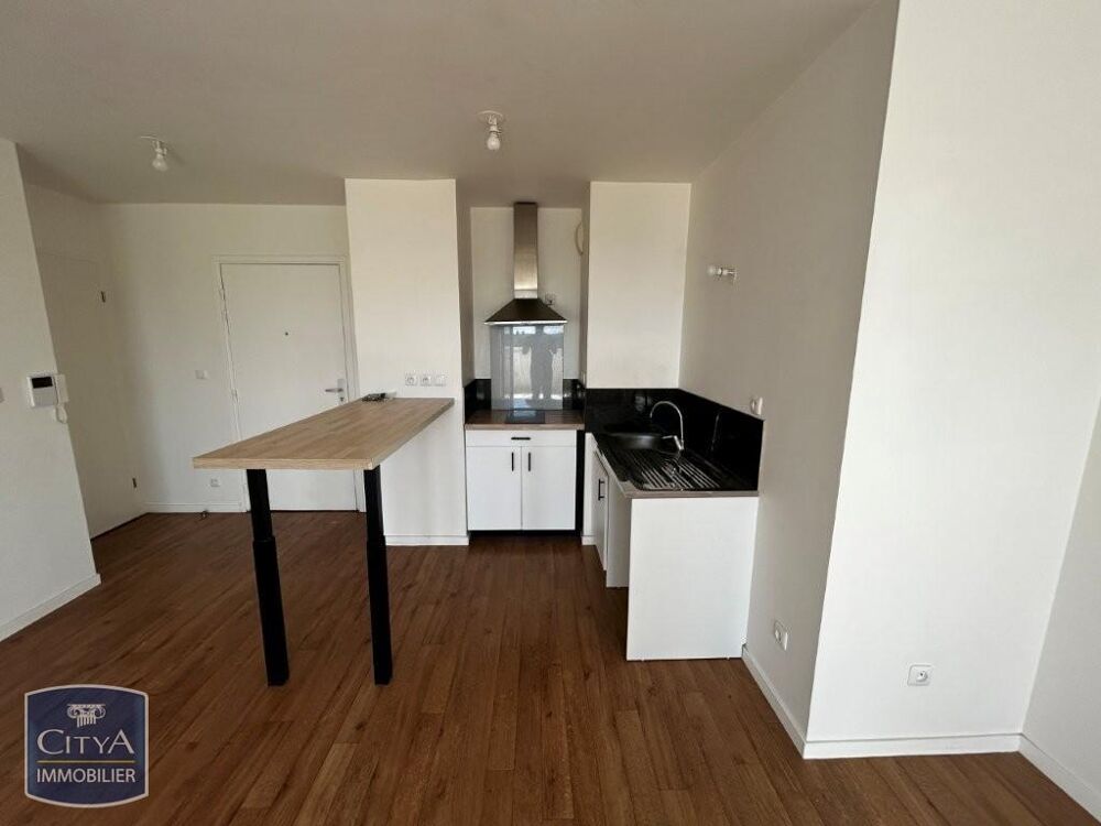 À LOUER : Appartement T2 situé à Évry, dans le départeme....