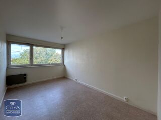  Appartement à louer 4 pièces 87 m²