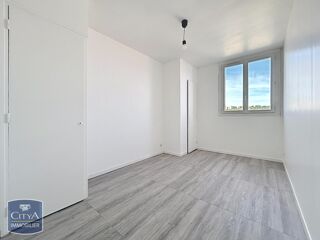  Appartement à louer 3 pièces 66 m²
