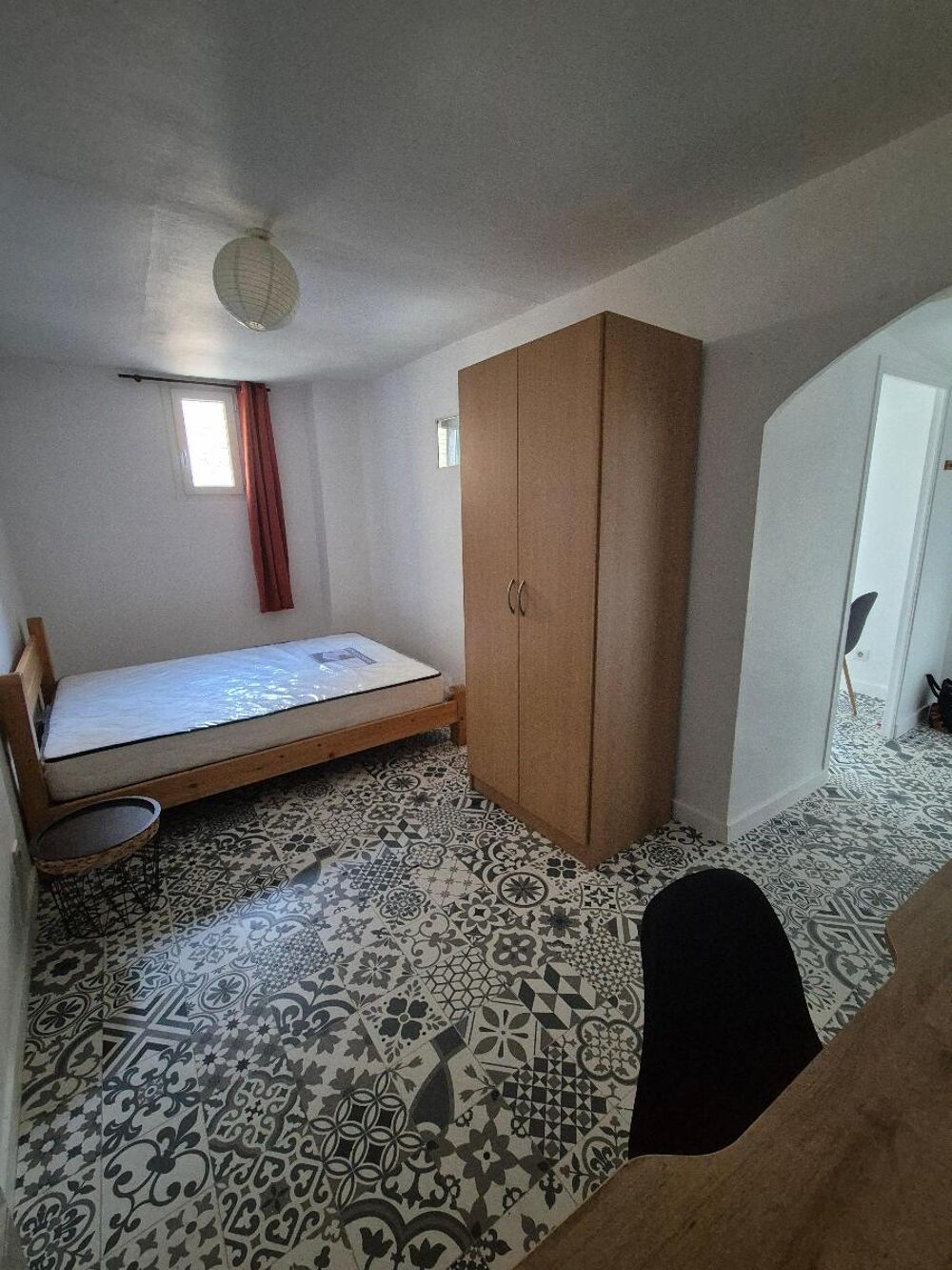 Nous vous proposons à la location un T1 entièrement meub....
