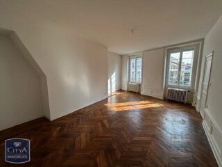  Appartement à louer 4 pièces 108 m²