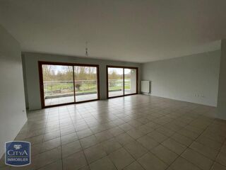  Appartement à louer 4 pièces 131 m²