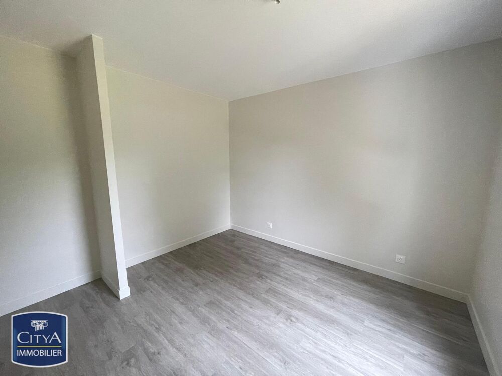 location Maison - 5 pièce(s) - 122 m² Changé (72560)