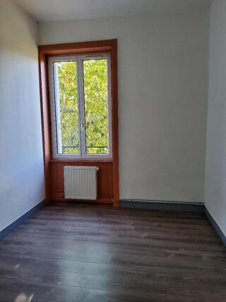  Appartement à louer 2 pièces 61 m²