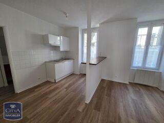  Appartement à louer 2 pièces 32 m²