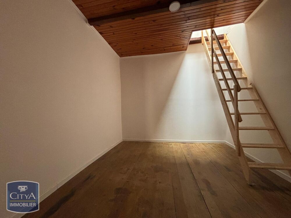 À LOUER : Charmante maison de village sur 3 niveau situé....