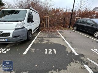  Parking / Garage � louer 