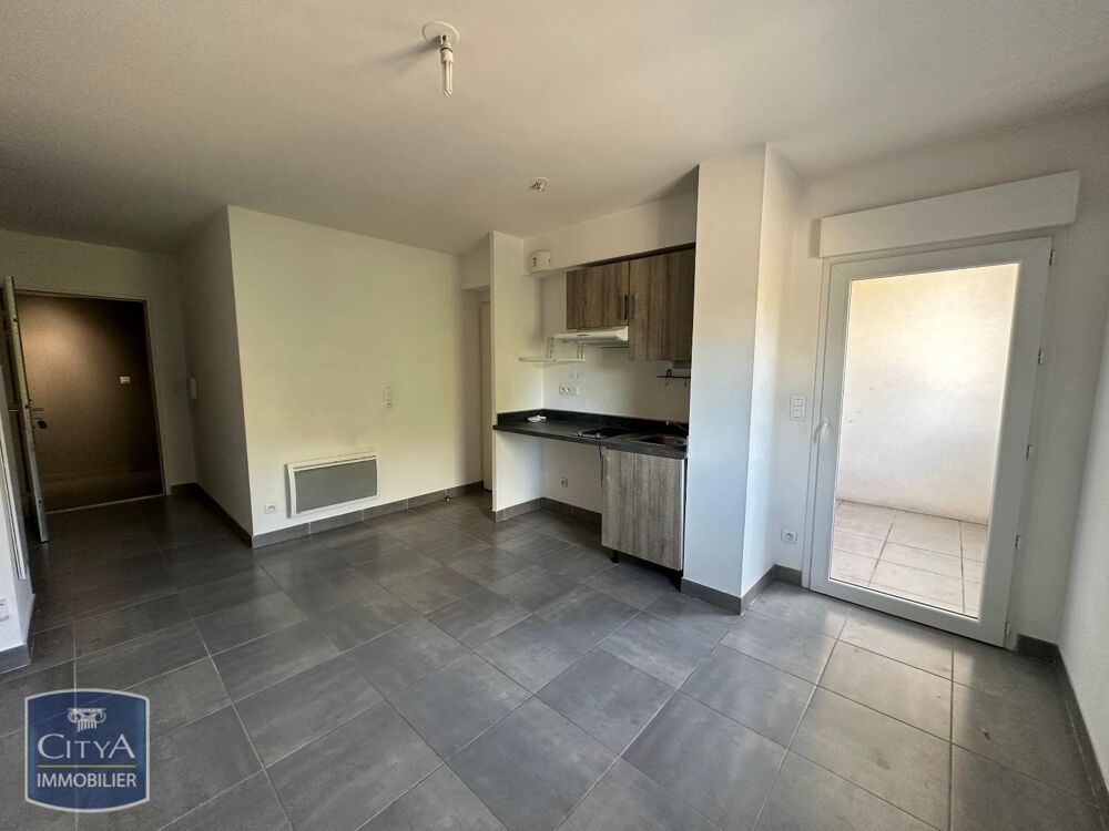 LOCATION - NIMES - STUDIO - BALCON - TERRASSE - PARKING ....