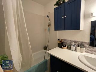  Appartement à louer 4 pièces 84 m²