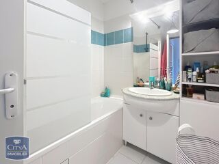  Appartement à louer 3 pièces 42 m²
