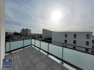  Appartement à louer 4 pièces 83 m²