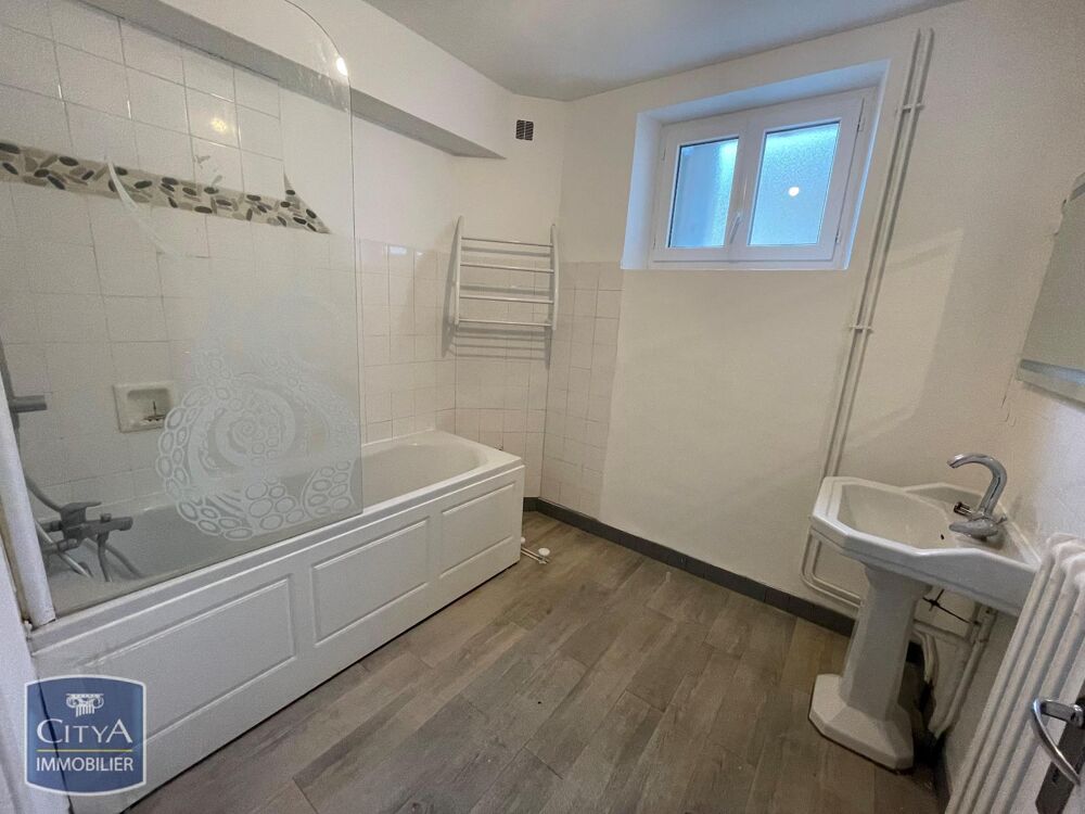 location Maison - 5 pièce(s) - 96 m² Saint-Léonard-de-Noblat (87400)