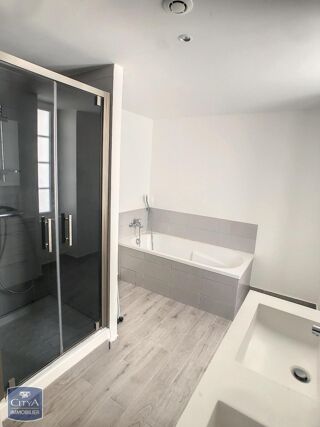  Appartement à louer 3 pièces 58 m²
