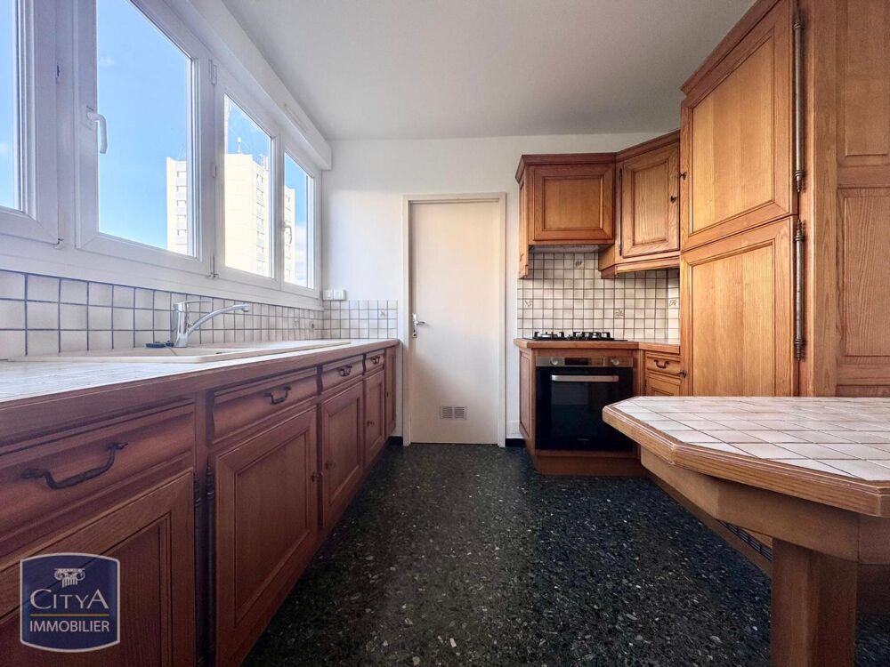 À LOUER : Appartement T3 à Nîmes, situé dans le quartier....