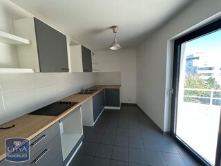  Appartement à louer 4 pièces 98 m²