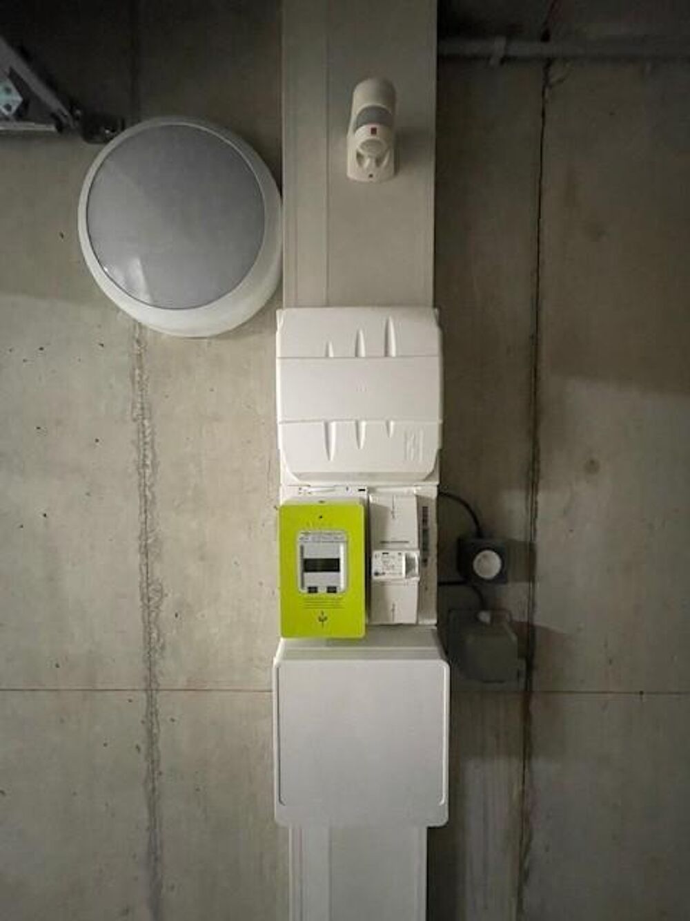 location Parking / Garage Décines-Charpieu (69150)