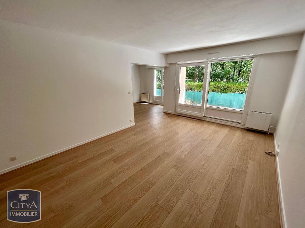 À LOUER : Appartement T5 situé à Maurepas, dans le dépar....