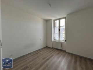  Appartement à louer 2 pièces 32 m²