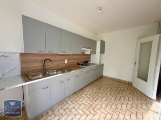  Appartement à louer 4 pièces 92 m²