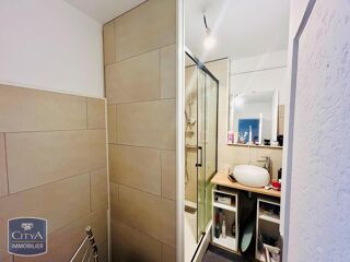  Appartement à louer 4 pièces 80 m²