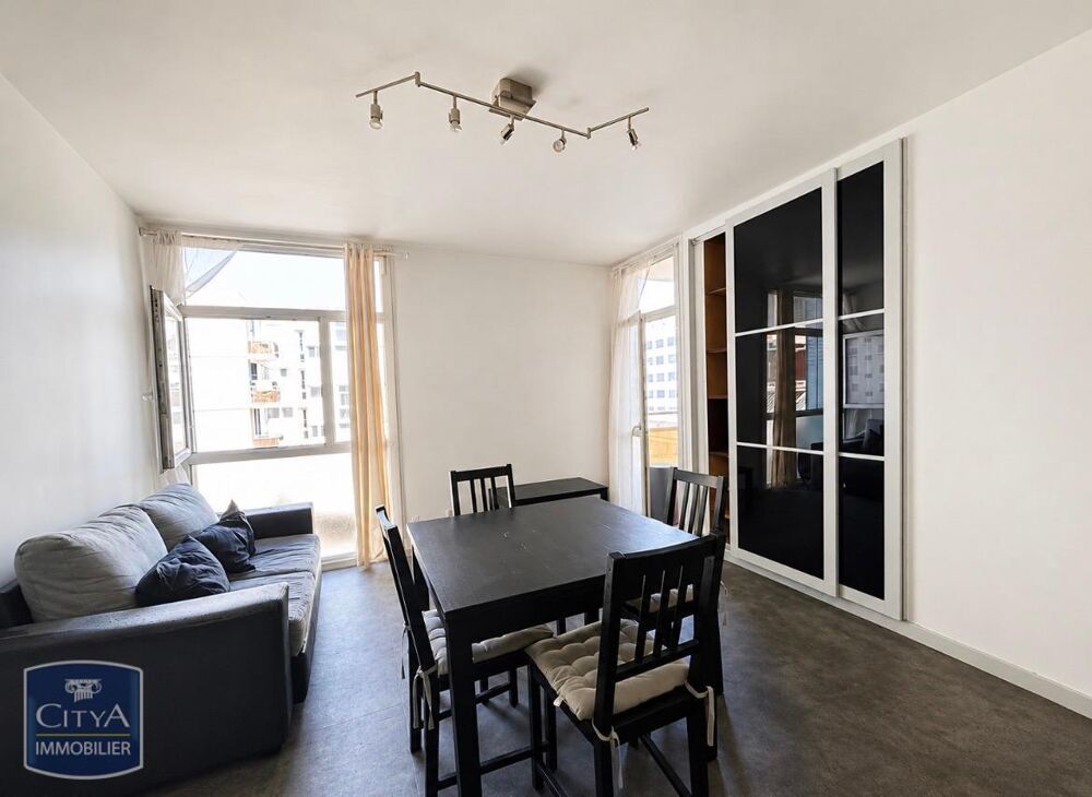 APPARTEMENT 3 PIÈCES MEUBLE AVEC BALCON En location : da....