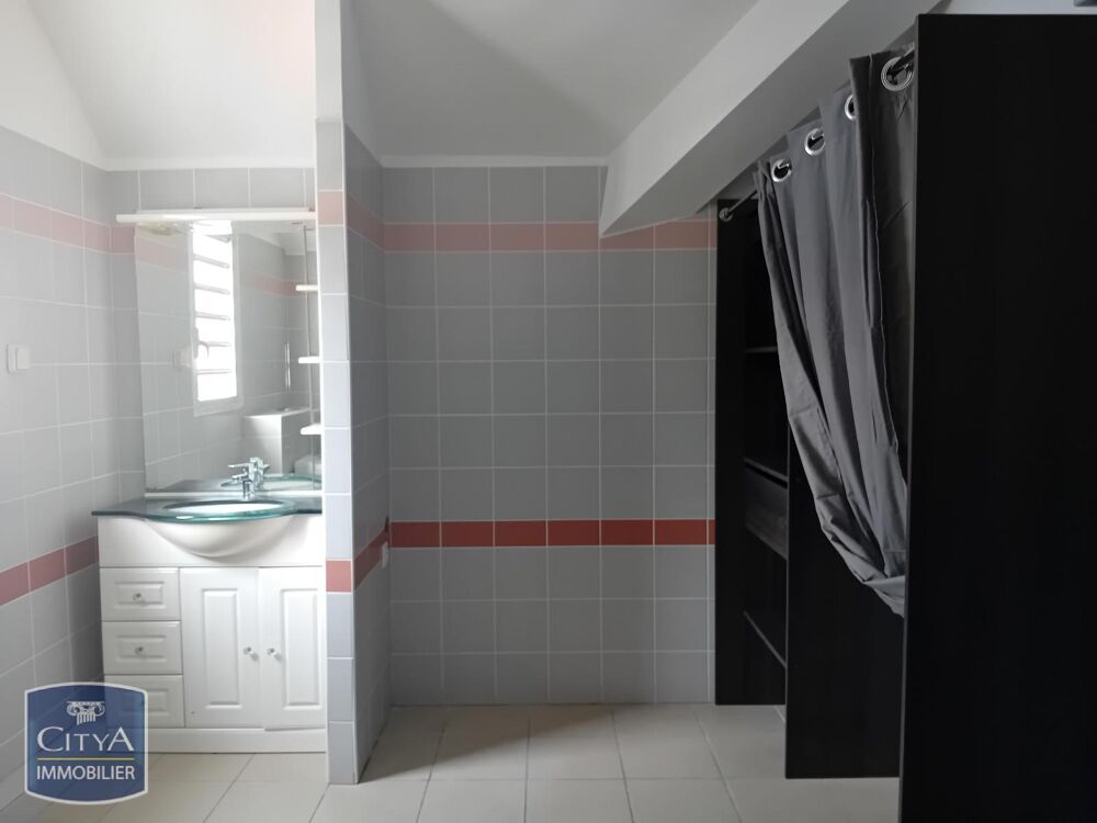 location Appartement - 1 pièce(s) - 27 m² Saint-Joseph (97480)
