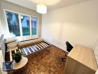  Appartement à louer 4 pièces 73 m²