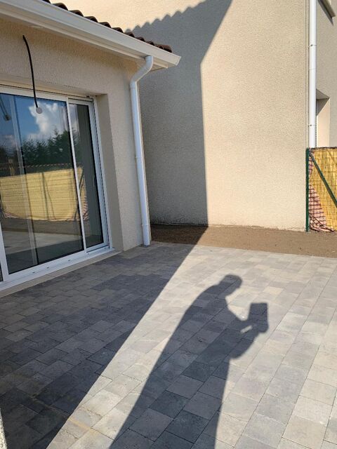  Villa  louer 4 pices 93 m