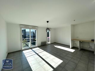  Appartement à louer 3 pièces 65 m²
