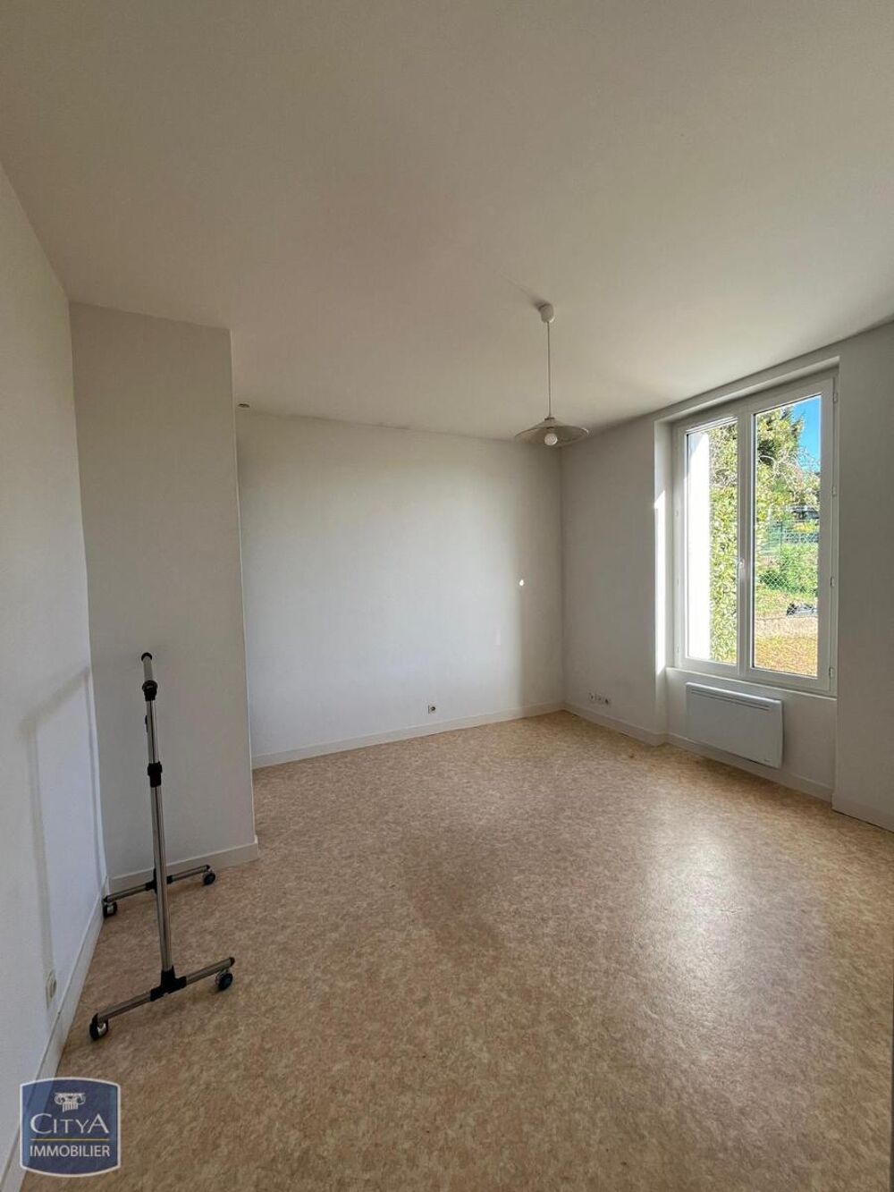 location Appartement - 1 pièce(s) - 19 m² Poitiers (86000)