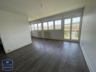  Appartement à louer 4 pièces 70 m²