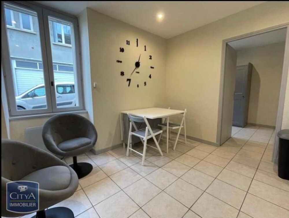 À LOUER : Appartement T2 meublé à OYONNAX, situé dans un....