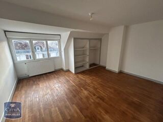  Maison à louer 5 pièces 111 m²