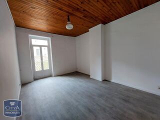  Appartement à louer 4 pièces 115 m²