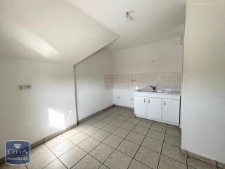  Appartement à louer 4 pièces 75 m²