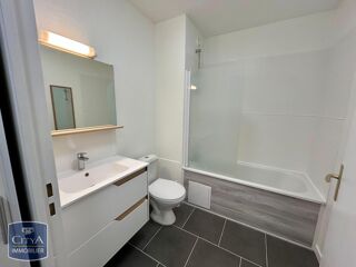  Appartement à louer 1 pièce 32 m²