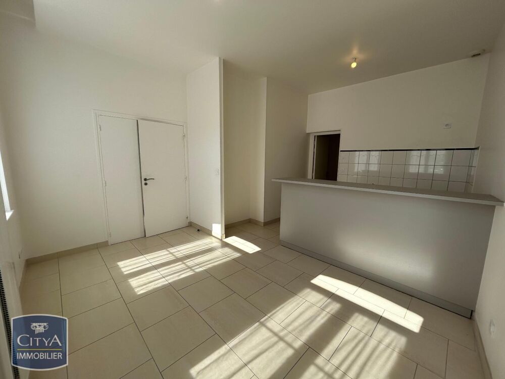 location Appartement - 3 pièce(s) - 93 m² Saint-Quentin (02100)